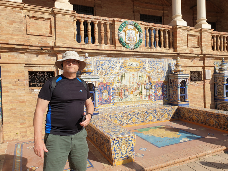 [Bild: Sevilla, NGN och mosaik som beskriver provinsen Cadiz]